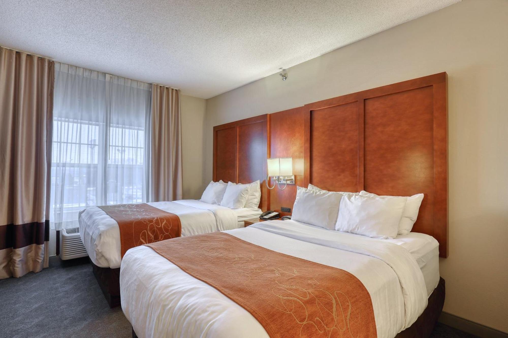 Double Suite Two Double Beds Non-Smoking