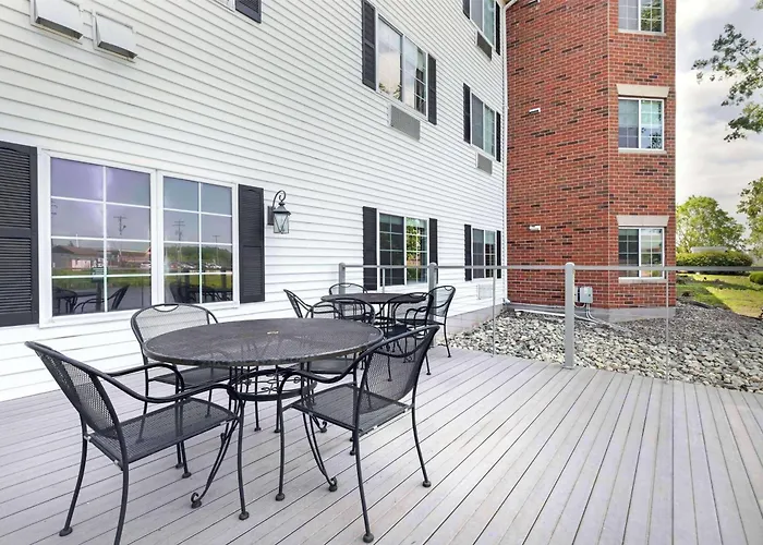 Wyndham Garden Appleton Hotel